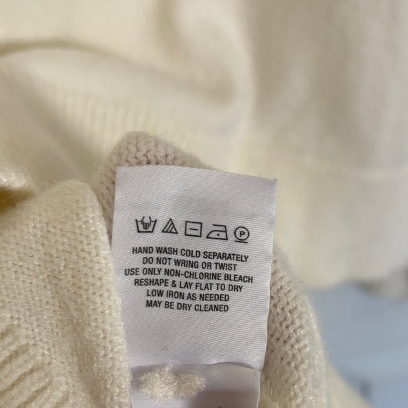 Anthropologie Cream Scoop Neck Off the Shoulder Sweater size Medium - Picture 6 of 11